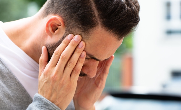 Napięciowy ból głowy – przyczyny i leczenie